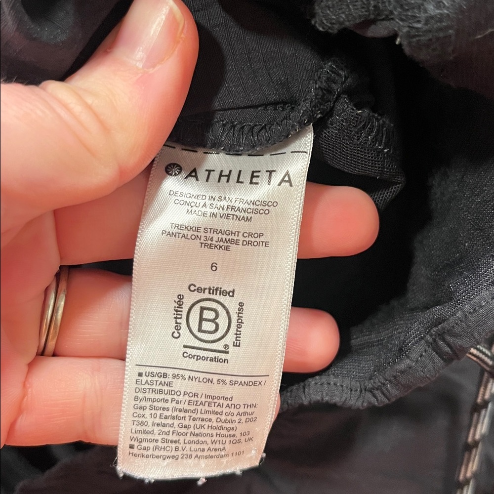 Athleta Trekkie Cropped Active Pants Size 6 in Black - Picture 7 of 13